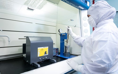 riverstone-cleanroom-halogen-bomb-test